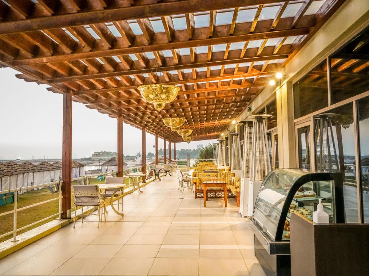 فندق ومنتجع الكوت (Al Kout Beach Hotel)